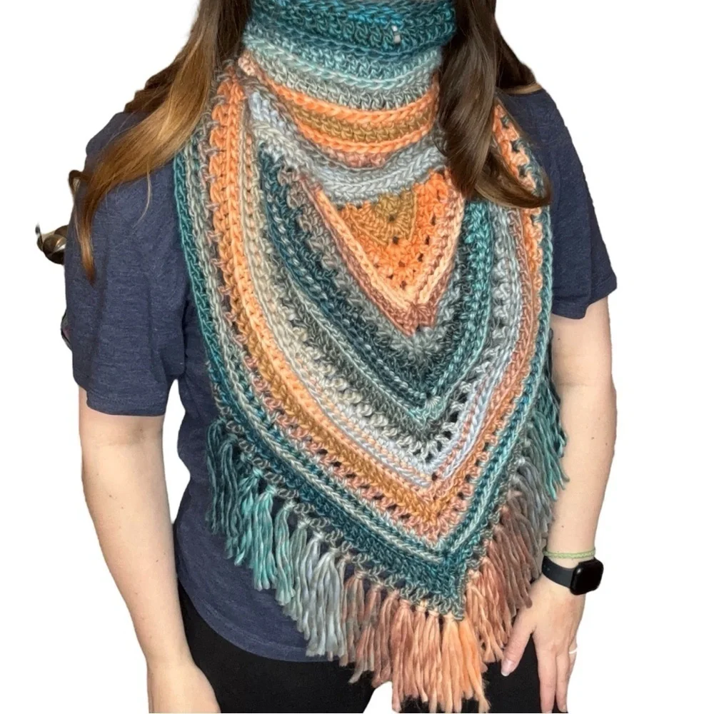 Handcrafted Crochet Cowl Neck Scarf With‎ Fringe New Handmade by Seller Knit